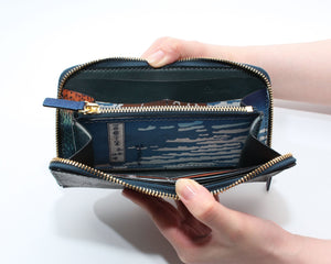 ラウンドファスナー長財布：凱風快晴 - ルナロッサ・ヨッピー